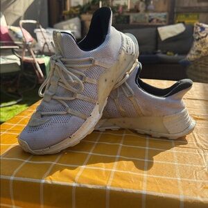 Holo Eco Sneakers size 10.5